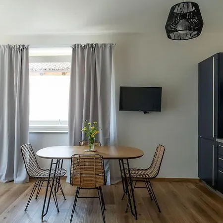 Daire Sky&vineyards - Mora - La Morra